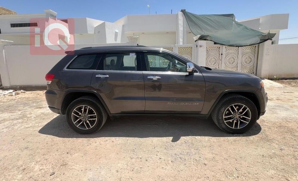 جيب جراند شيروكي